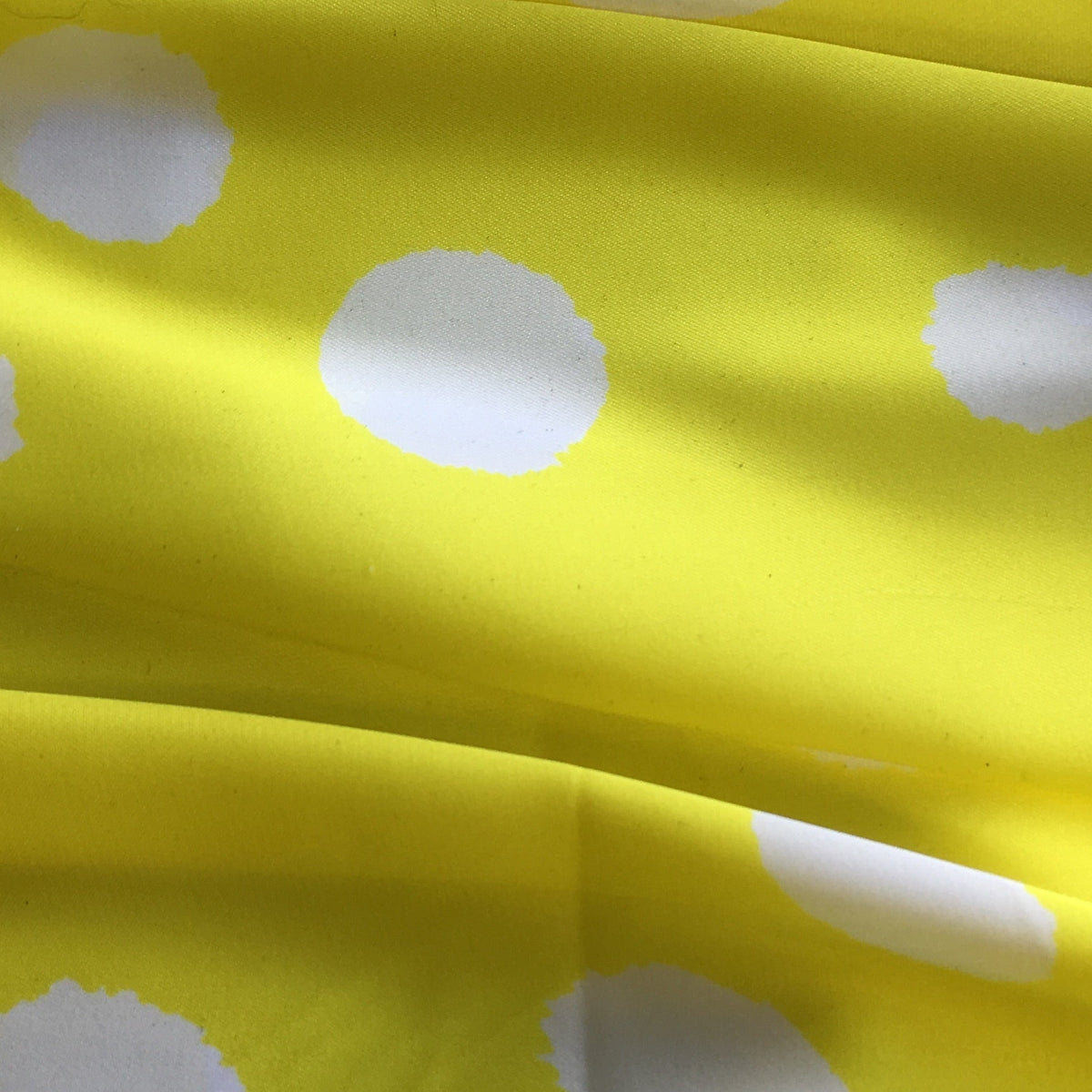 John Kaldor yellow with white spots image 0