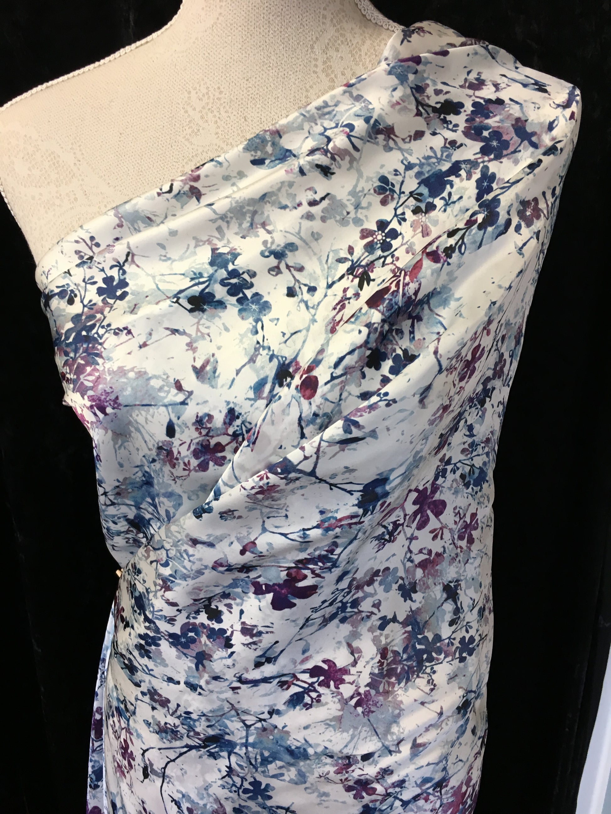 100% silk satin, wintercolour image 0