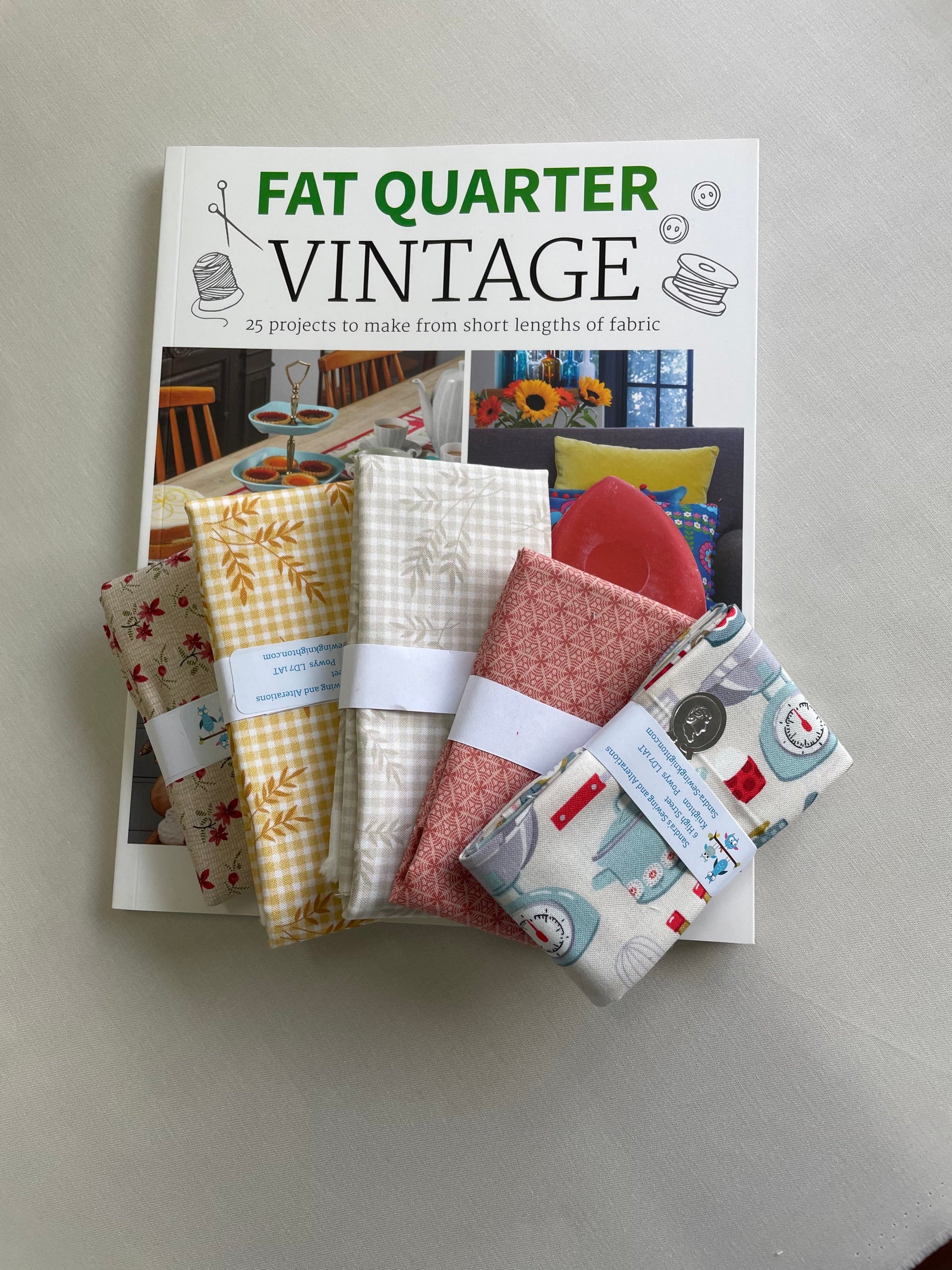 Vintage fat quarter Bundle image 0